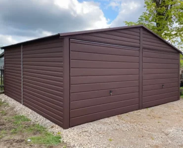 Dviejų automobilių skardinis garažas 6×5.5 m Dvišlaitis Tamsiai ruda