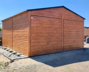 Dviejų automobilių skardinis garažas 6×6 m Dvišlaitis Medžio tekstūra