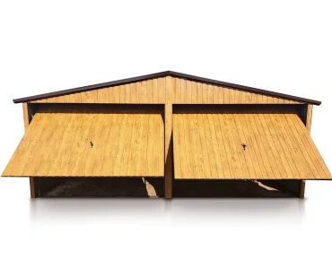 Skardinis garažas dviejų vietų, 6,5x6 m – stogas dvišlaitis, vartai pakeliami, Medžio imitacijos