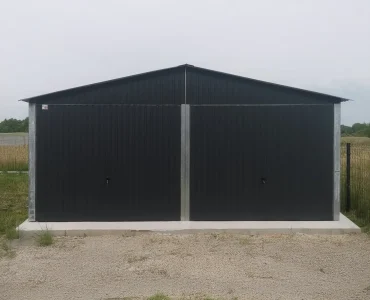 Skardinis garažas dviejų vietų, 6x6 m – stogas dvišlaitis, vartai pakeliami, Grafitas