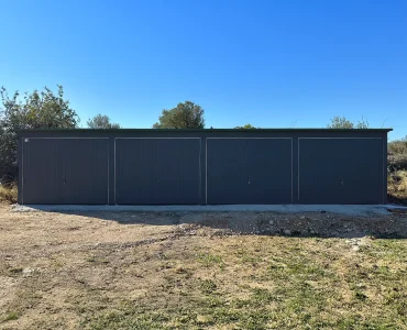 Skardinis angaras 13x7 m – stogas vienšlaitis, vartai pakeliami, Grafitas