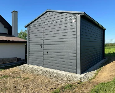 Skardinis garažas 3x5 m – stogas dvišlaitis, vartai pakeliami, Grafitas