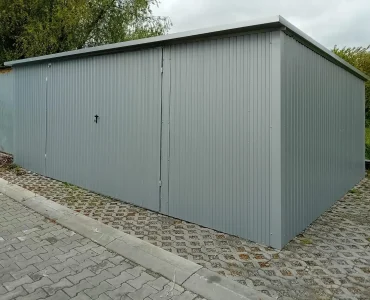 Skardinis garažas 7x5 m – stogas vienšlaitis, vartai dvivėriai, Aliuminis