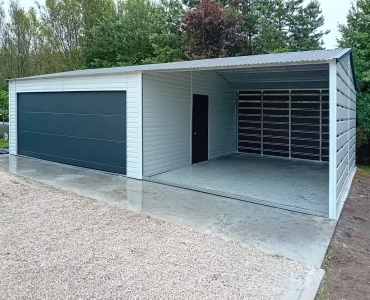 Skardinis garažas 5,5x5,5 m – stogas dvišlaitis, vartai segmentiniai, Balta
